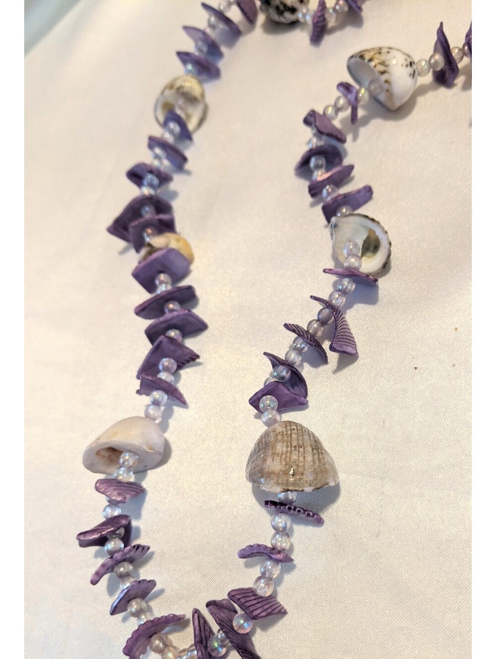 Vintage SeaShells & Purple Shell Pieces Beaded Chunky Statement Necklace 26" EUC - Picture 3 of 8
